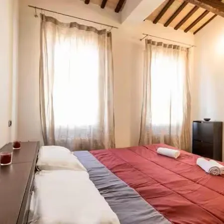 The Byzantine Palace, Centro