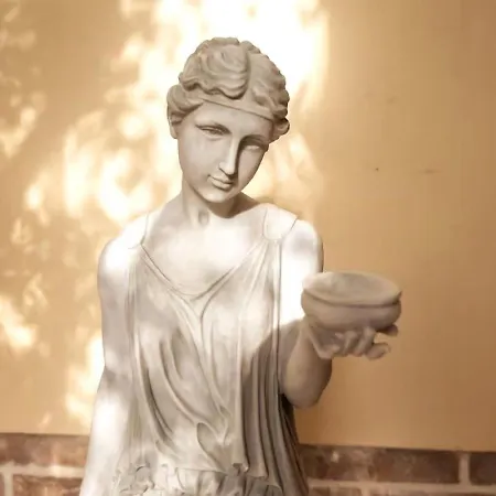 The Byzantine Palace, Centro 拉文纳