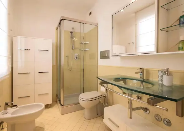 The Byzantine Palace, Centro Apartment